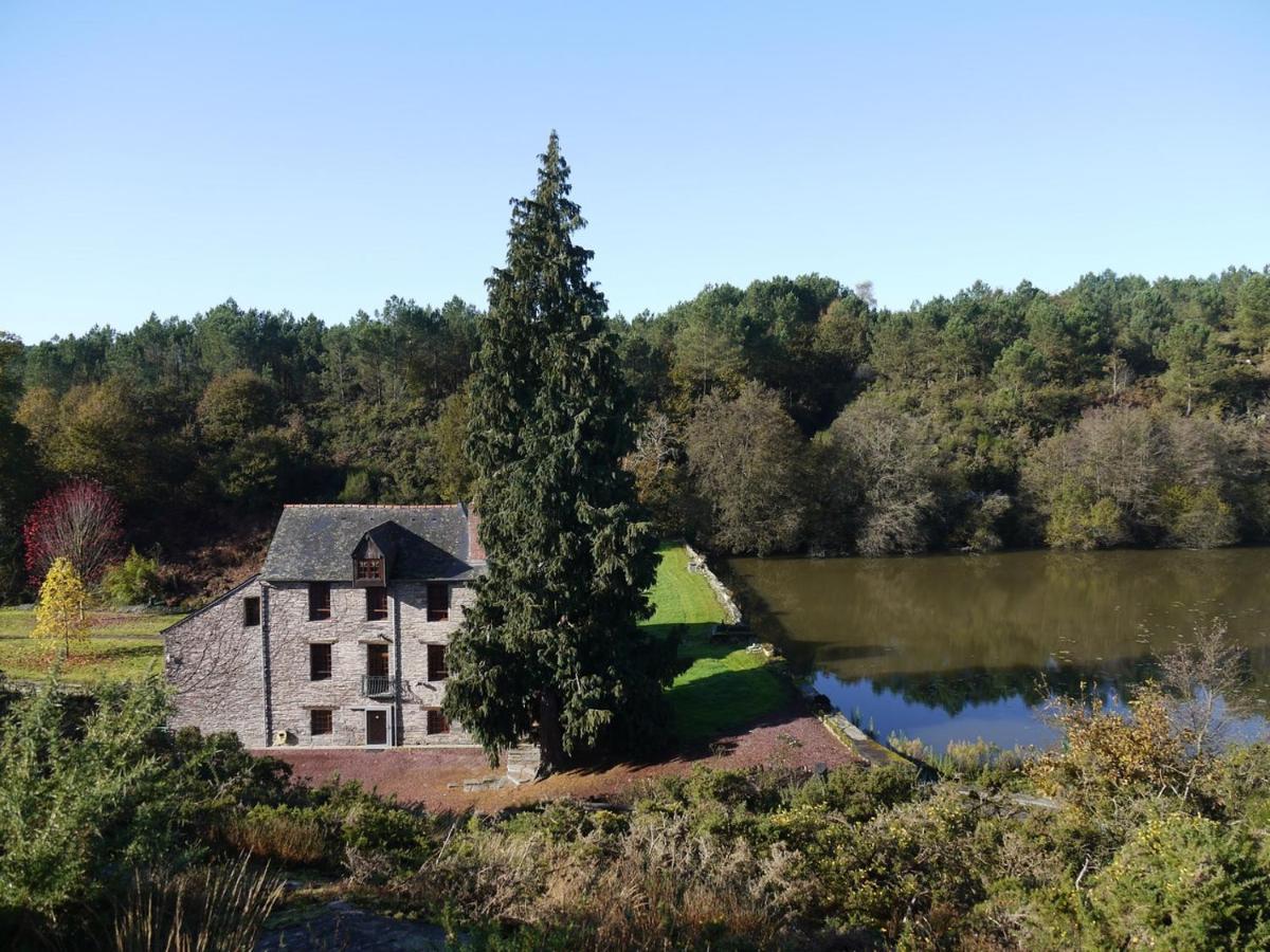 MOULIN Menhirs&zone naturelle protégée Saint-Just  Exterior foto
